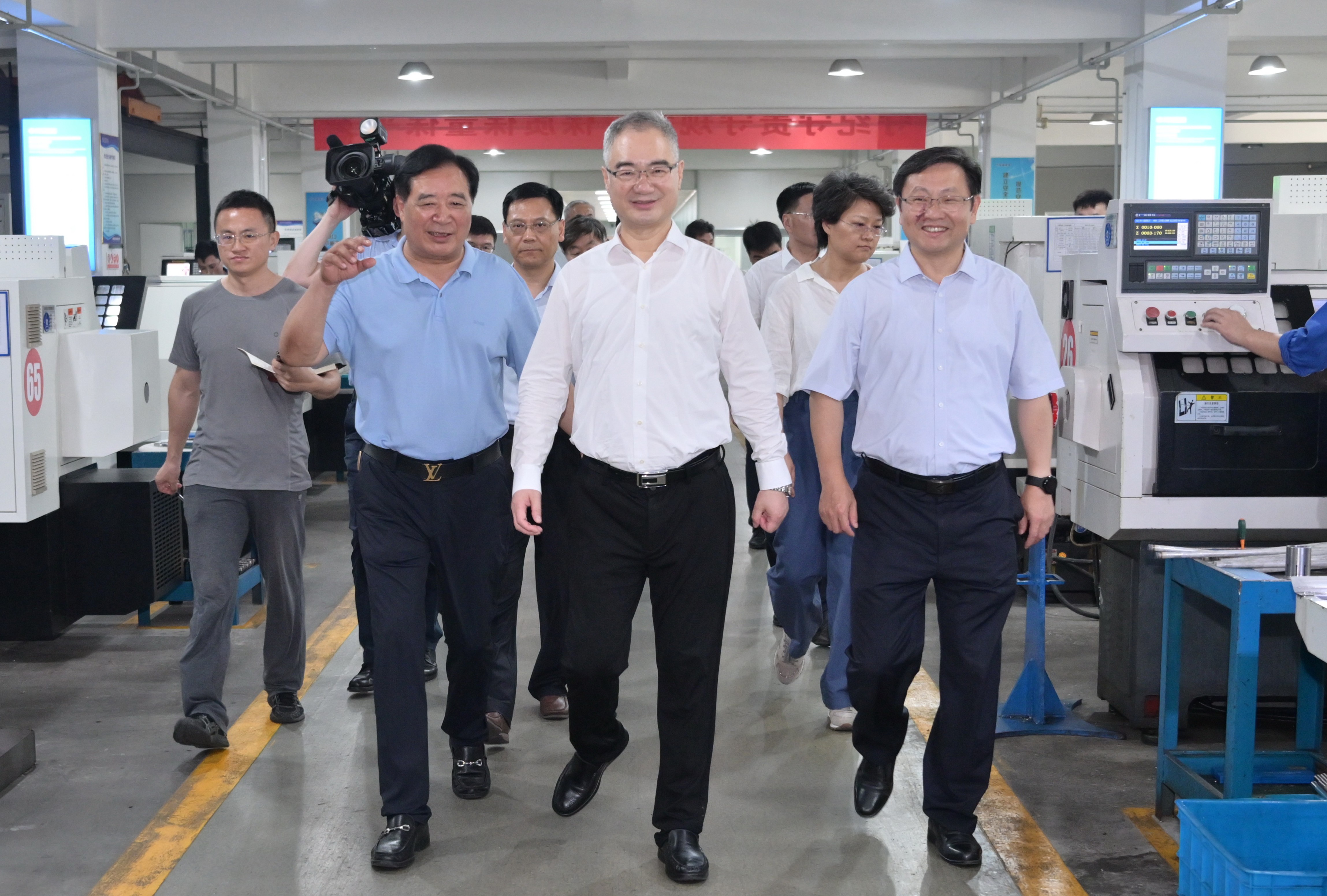 安徽省委副書記、省長王清憲蒞臨安徽天康集團調研指導工作